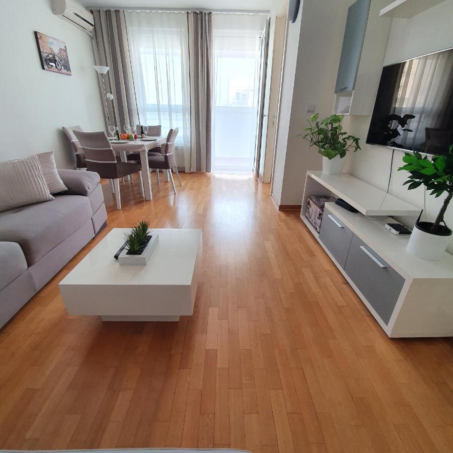 Royal Apartment Belvill Βελιγράδι Εξωτερικό φωτογραφία